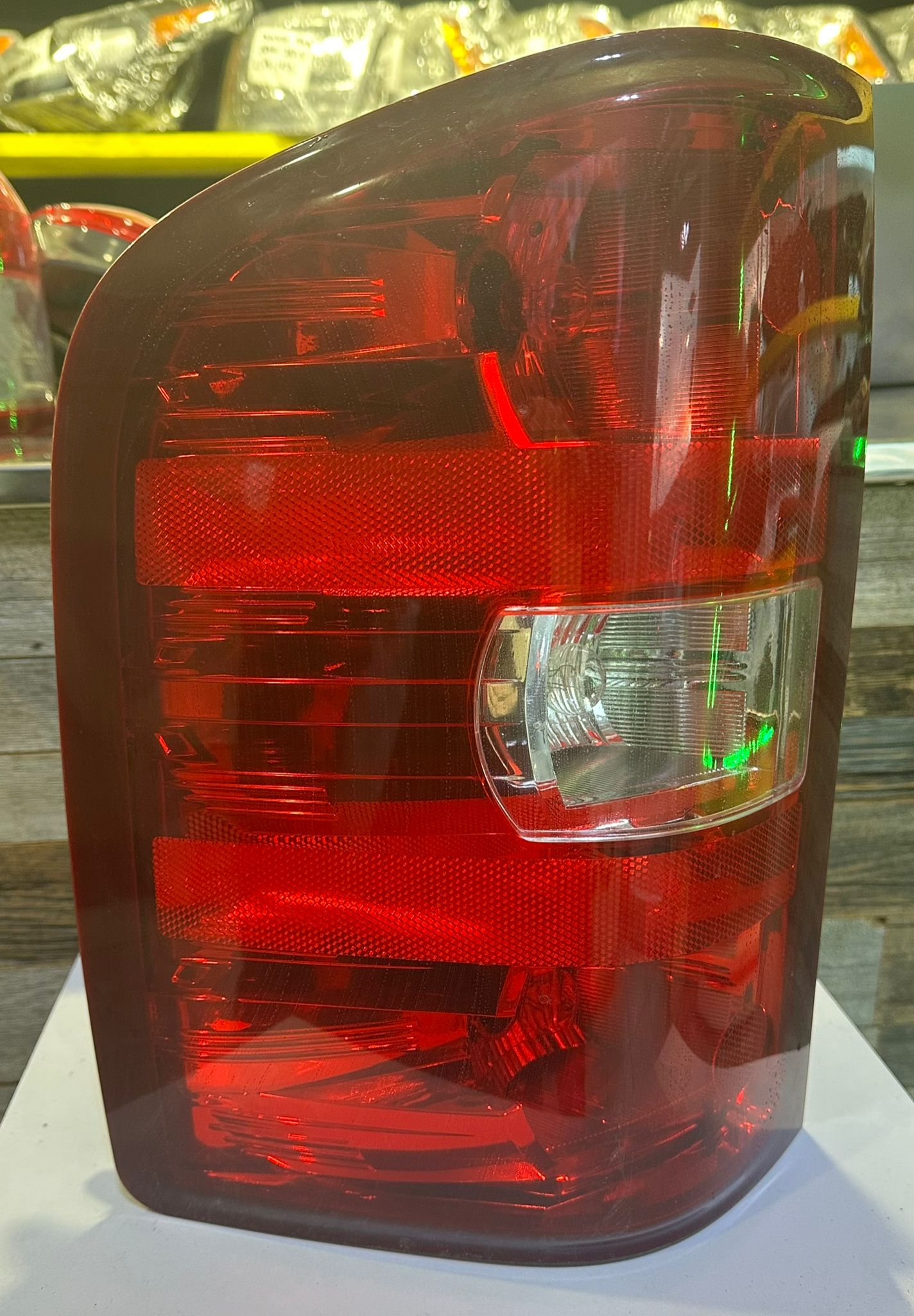 CHEVROLET SILVERADO 1500/ 2012-2013 Driver Taillamp assy