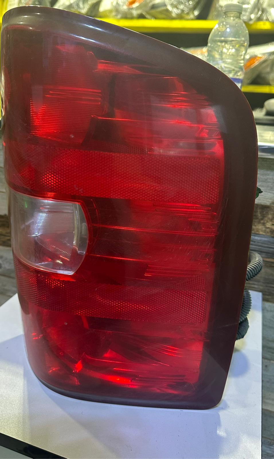 CHEVROLET SILVERADO 1500/ 2012-2013 Passenger Taillamp assy