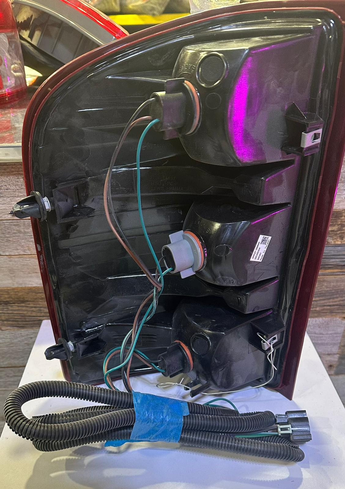 CHEVROLET SILVERADO 1500/ 2012-2013 Passenger Taillamp assy