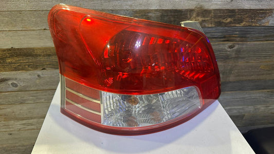 TOYOTA YARIS 2007-2011 Driver Taillamp lens/housing S; Sedan