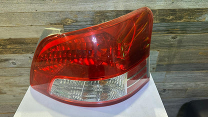 TOYOTA YARIS 2007-2011 Passenger Taillamp lens/housing S; Sedan