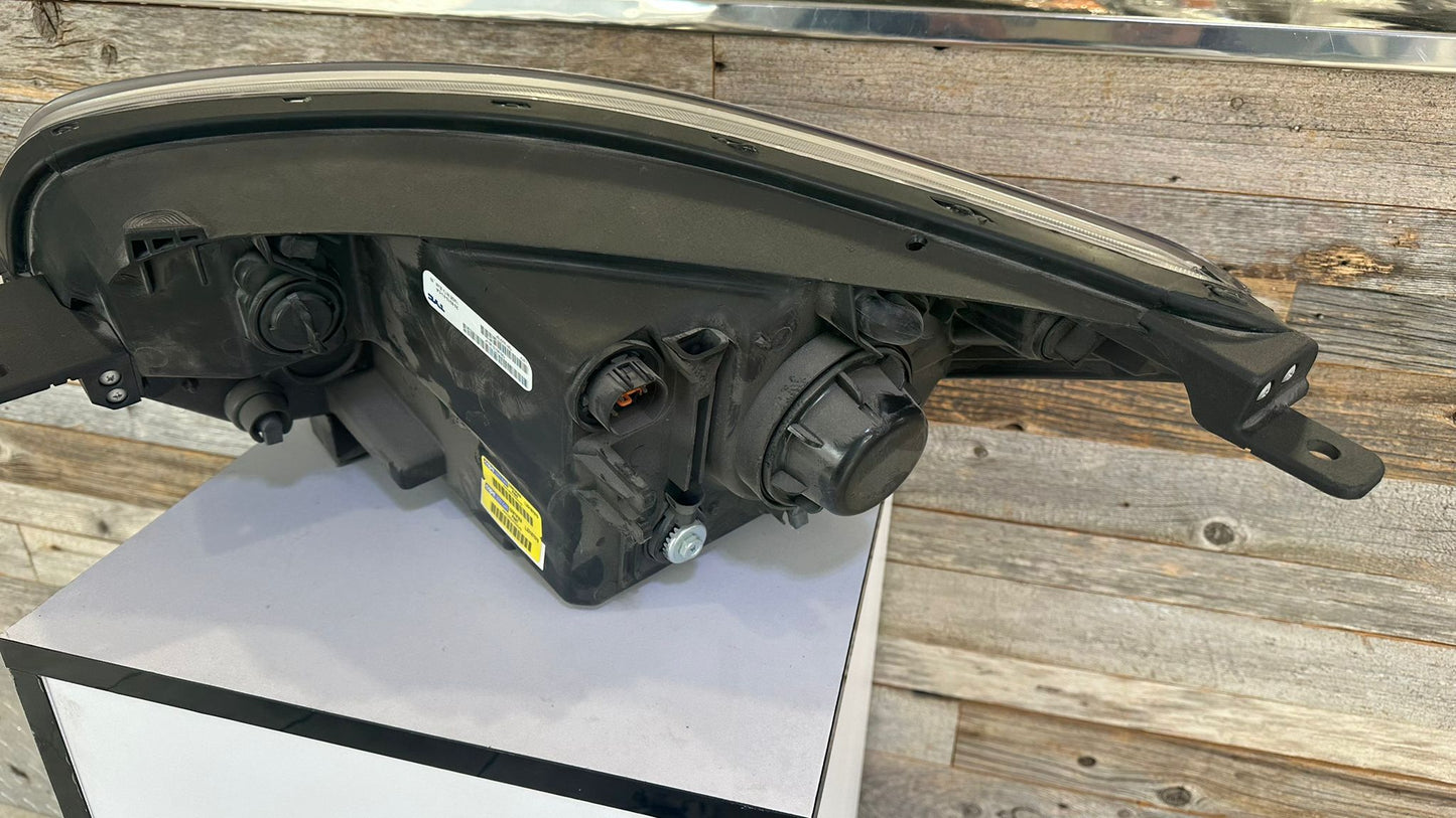 KIA SOUL 2014-2019 Passenger Headlamp assy composite Halogen