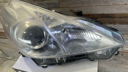 TOYOTA PRIUS v 2012-2014 Passenger Headlamp lens/housing Halogen