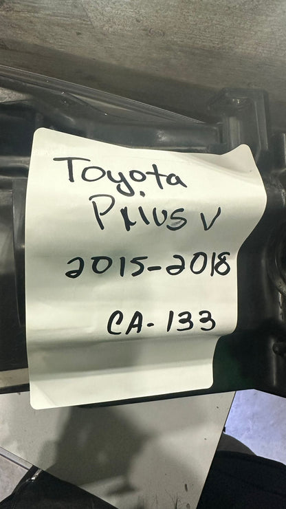 TOYOTA PRIUS v 2015-2018 Driver Headlamp lens/housing Halogen