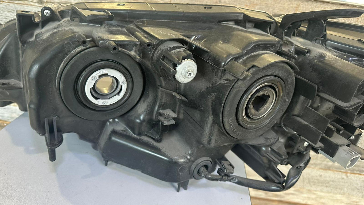 LEXUS ES300h/ES35O 2013-2015 Passenger Headlamp lens/housing HID