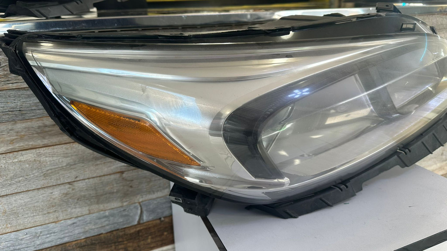 CHEVROLET MALIBU 2013-2015 Passenger Headlamp assy composite HID; 2nd Design; Clear Lens