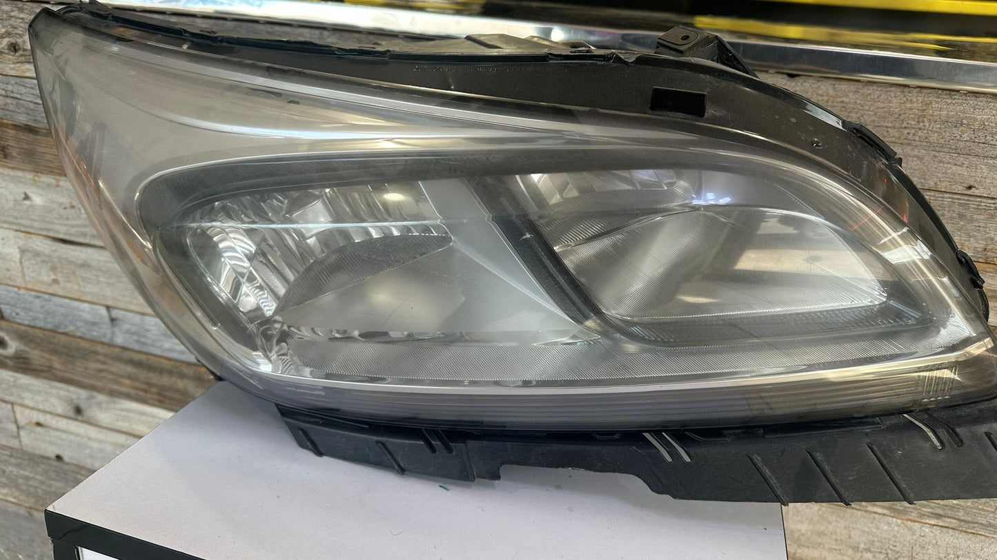 CHEVROLET MALIBU 2013-2015 Passenger Headlamp assy composite HID; 2nd Design; Clear Lens