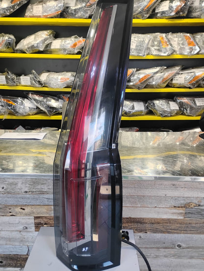 CADILLAC SCALADE 2015-2020 PASSENGER TAILLAMP
