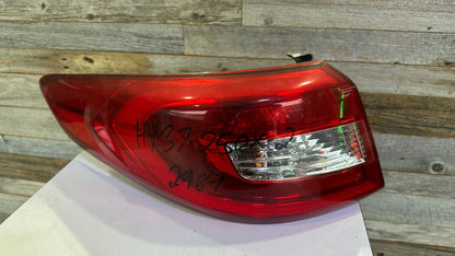 HYUNDAI SONATA 2015-2017 Driver Taillamp assy outer Bulb Type