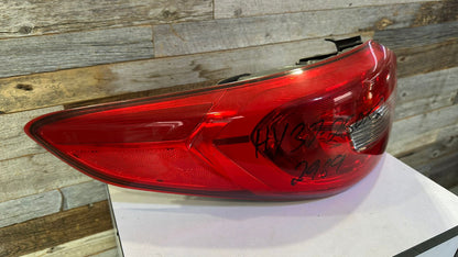 HYUNDAI SONATA 2015-2017 Driver Taillamp assy outer Bulb Type