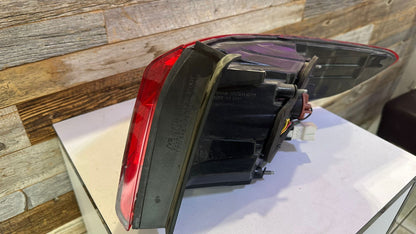 HYUNDAI SONATA 2015-2017 Driver Taillamp assy outer Bulb Type