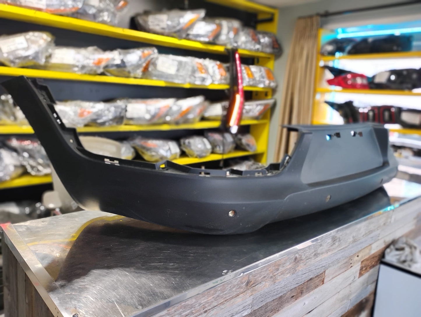 KIA SPORTAGE 2014 2016 Rear bumper cover 2.4L; w/Parking Sensor; prime