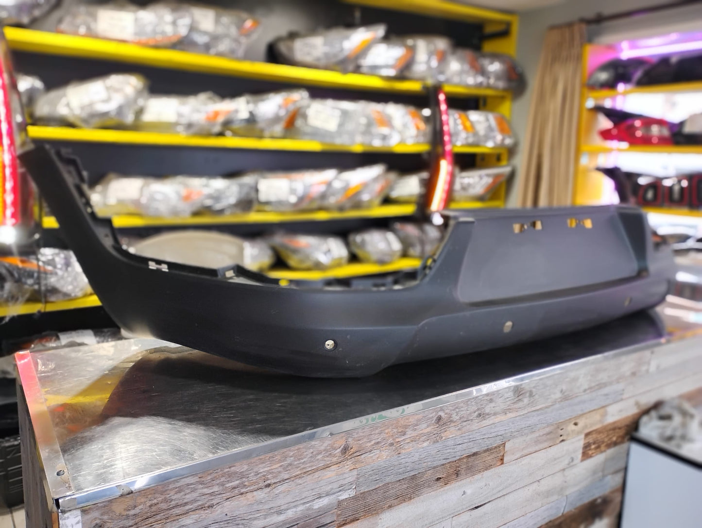 KIA SPORTAGE 2014 2016 Rear bumper cover 2.4L; w/Parking Sensor; prime