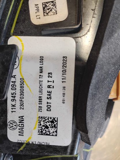 VOLKSWAGEN ID.4 Tail Light Center Assembly 2021-2025