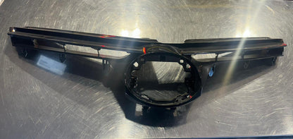 TOYOTA COROLLA 2017-2018 Grille assy CE|L|LE|LE ECO|XLE; Silver