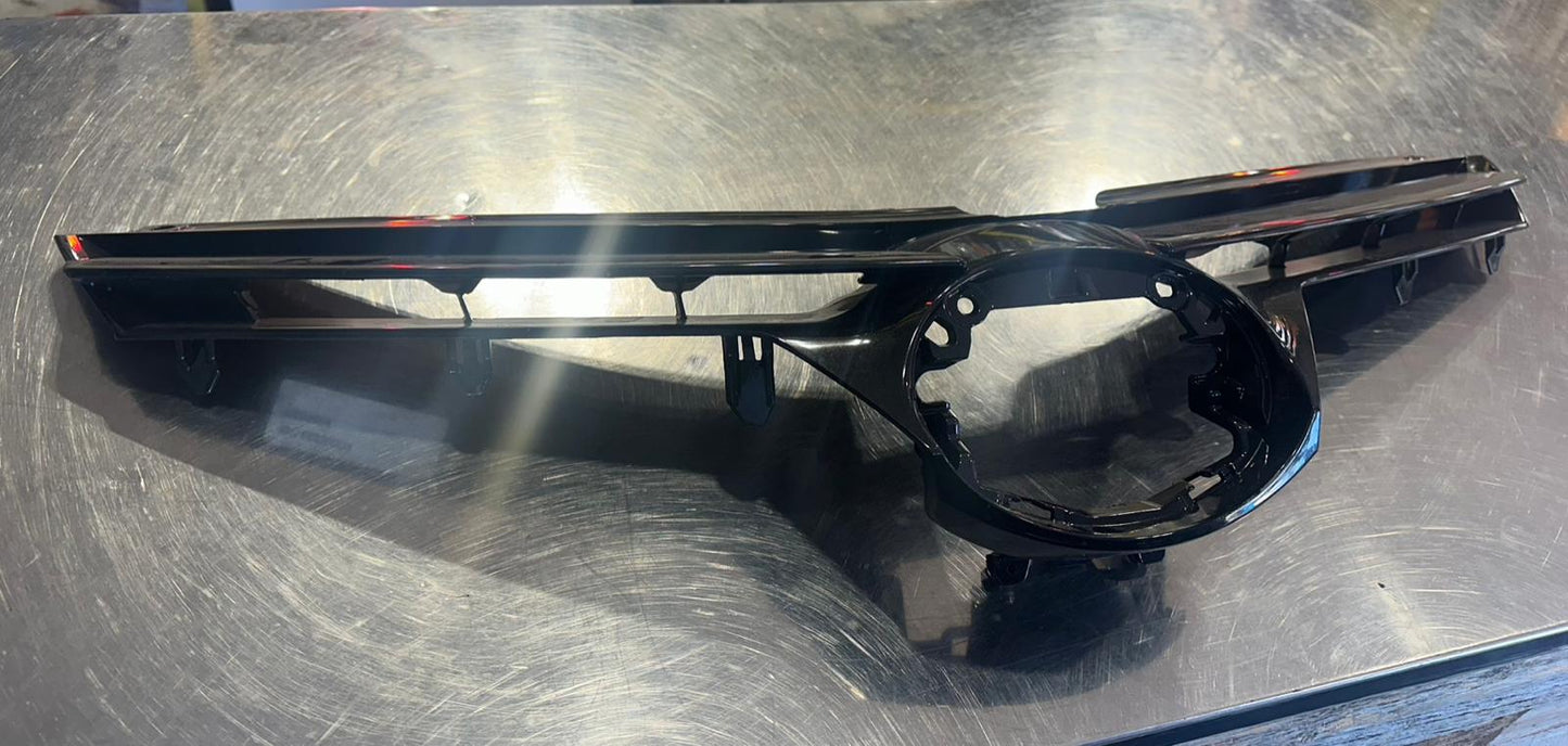 TOYOTA COROLLA 2017-2018 Grille assy CE|L|LE|LE ECO|XLE; Silver