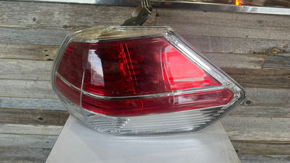 NISSAN ROGUE 2014-2016 Passenger Taillamp assy outer