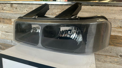 GMC EXPRESS 1500/ SAVANA 2003-2025 Driver Headlamp assy composite all