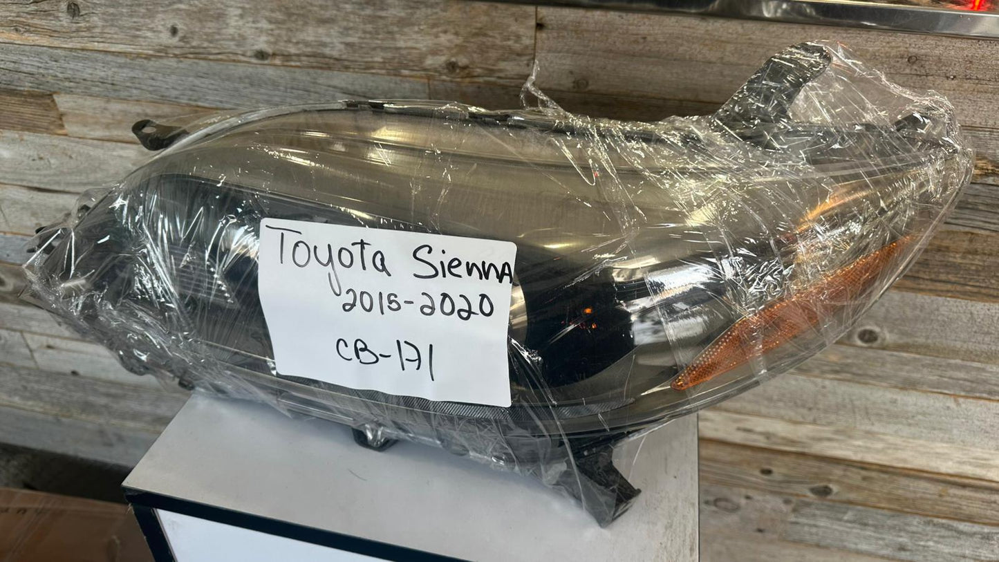 TOYOTA SIENNA 2015-2020 Driver Headlamp assy composite SE Model; Halogen; w/LED DRL