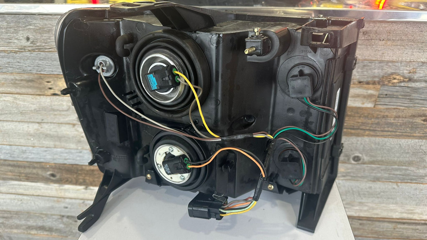GMC SIERRA 1500/ 2007-2013 Driver Headlamp assy composite all