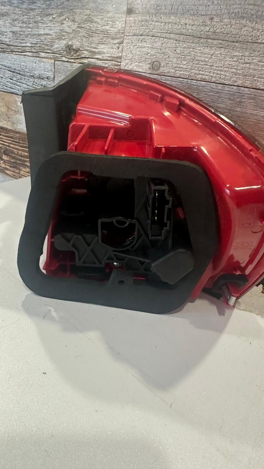 VOLKSWAGEN JETTA 2011-2018 Driver Taillamp assy outer Exc HYBRID; Sedan; Halogen; w/o Rear Fog Lamp