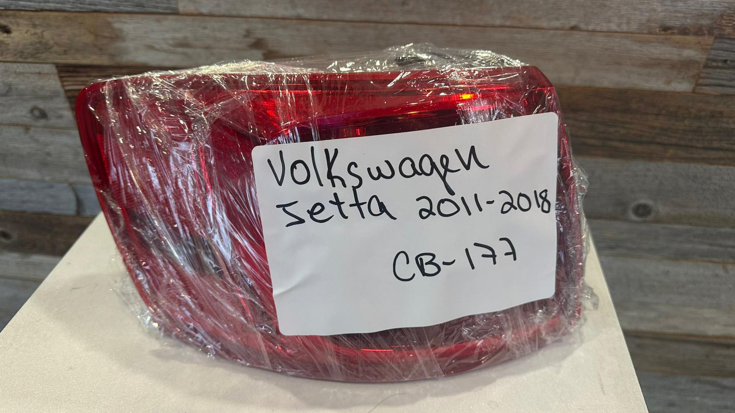 VOLKSWAGEN JETTA 2011-2018 Driver Taillamp assy outer Exc HYBRID; Sedan; Halogen; w/o Rear Fog Lamp