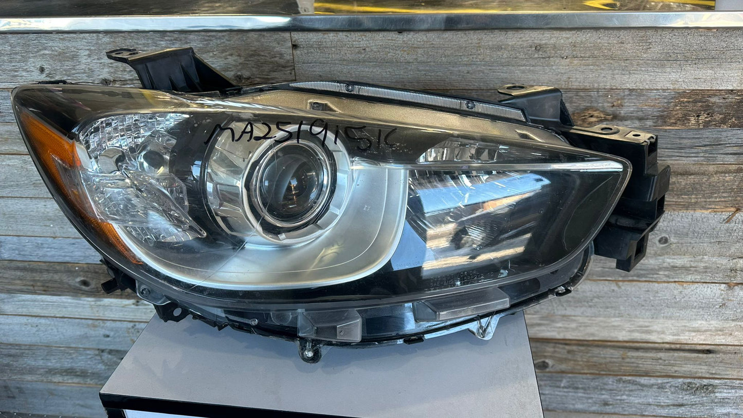 MAZDA CX-5 2013 2015 Passenger Headlamp lens/housing HID