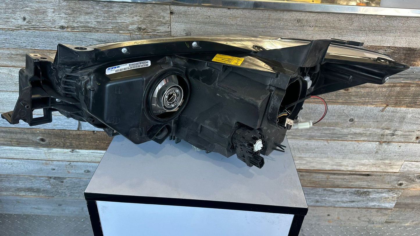 MAZDA CX-5 2013 2015 Passenger Headlamp lens/housing HID