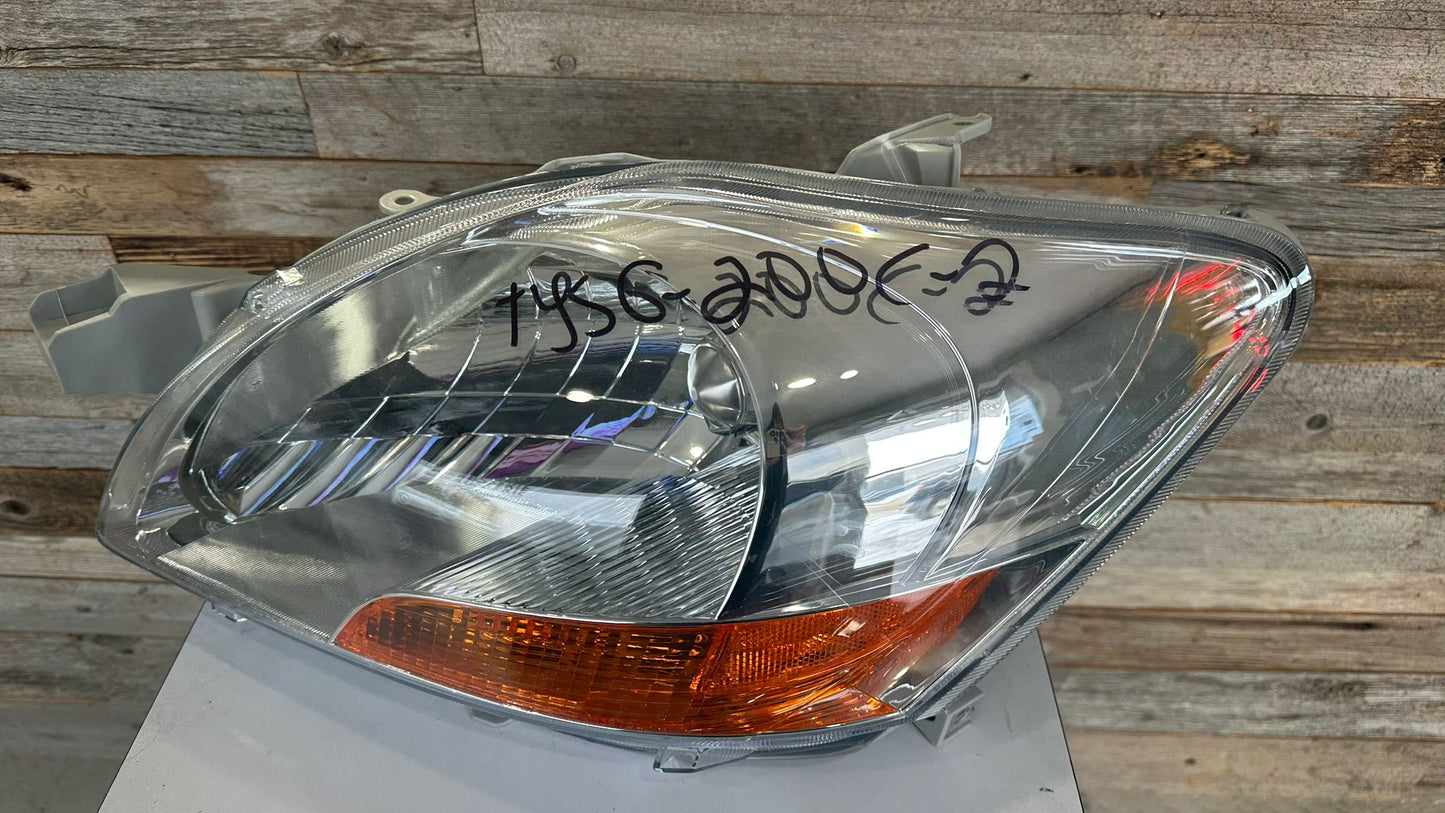 TOYOTA YARIS SEDAN / 12 SEDAN CANADA BASE Driver HEADLAMP 2007-2011