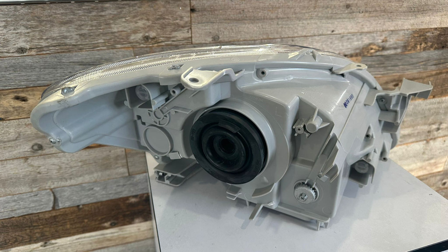 TOYOTA YARIS SEDAN / 12 SEDAN CANADA BASE Driver HEADLAMP 2007-2011