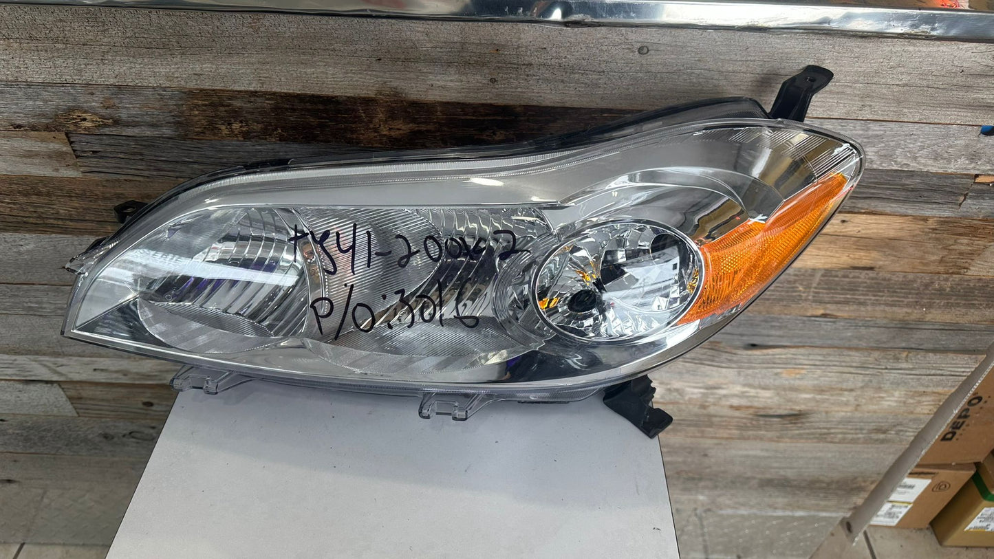 TOYOTA MATRIX 2009-2014 Driver Headlamp assy composite