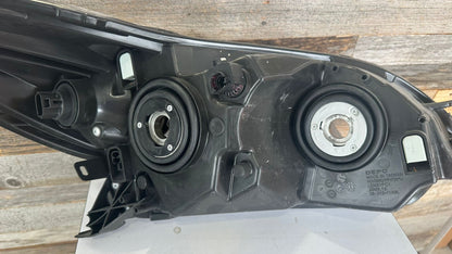 TOYOTA MATRIX 2009-2014 Driver Headlamp assy composite