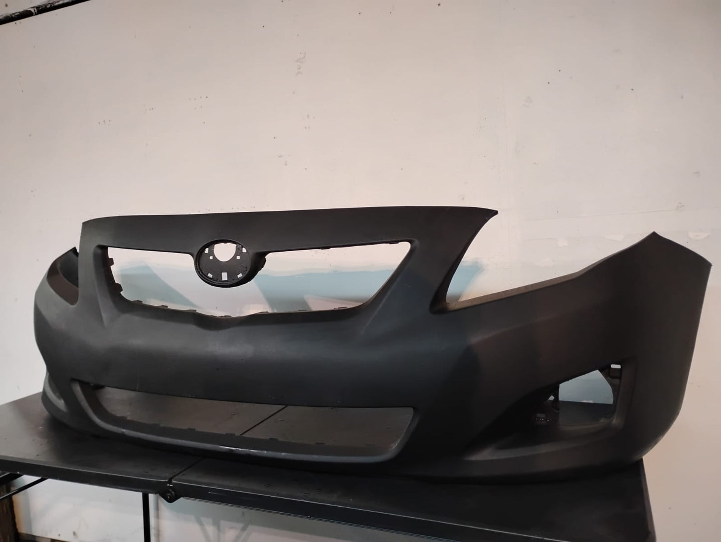 TOYOTA COROLLA 2009 2010 Front bumper cover BASE|CE|LE|XLE; w/o Spoiler Holes new!