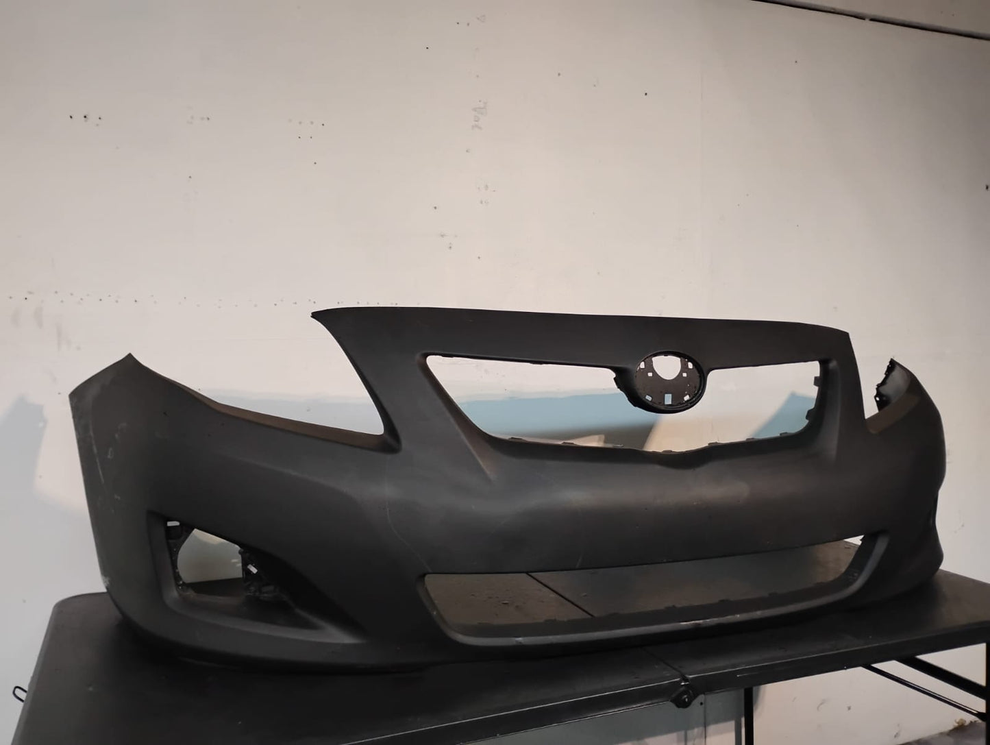 TOYOTA COROLLA 2009 2010 Front bumper cover BASE|CE|LE|XLE; w/o Spoiler Holes new!
