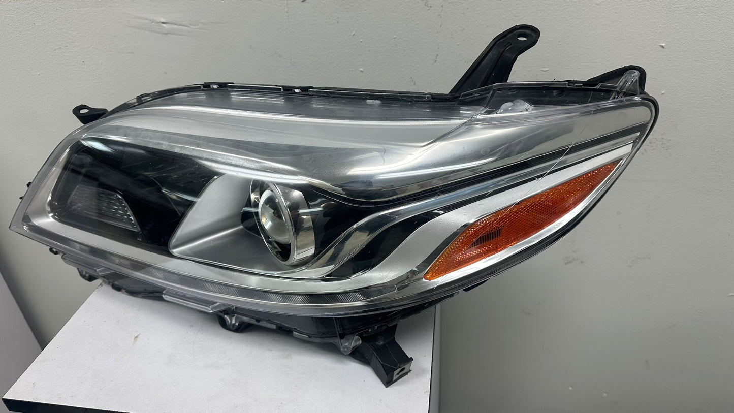 TOYOTA SIENNA 2015 -2019 DRIVER Headlamp assy composite XLE/LIMITED; Halogen; w/LED DRL