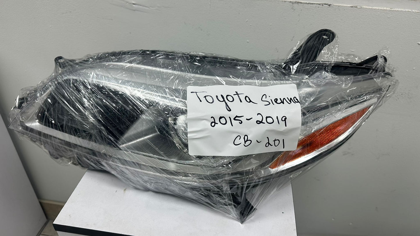 TOYOTA SIENNA 2015 -2019 DRIVER Headlamp assy composite XLE/LIMITED; Halogen; w/LED DRL