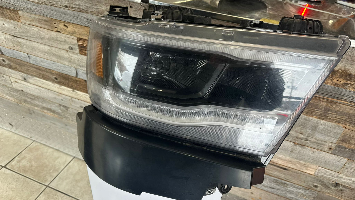 DODGE RAM1500 /2019-2024 HEADLAMP HID LAMP ASSY W/O ADAPTIVE W/CHROME BEZEL