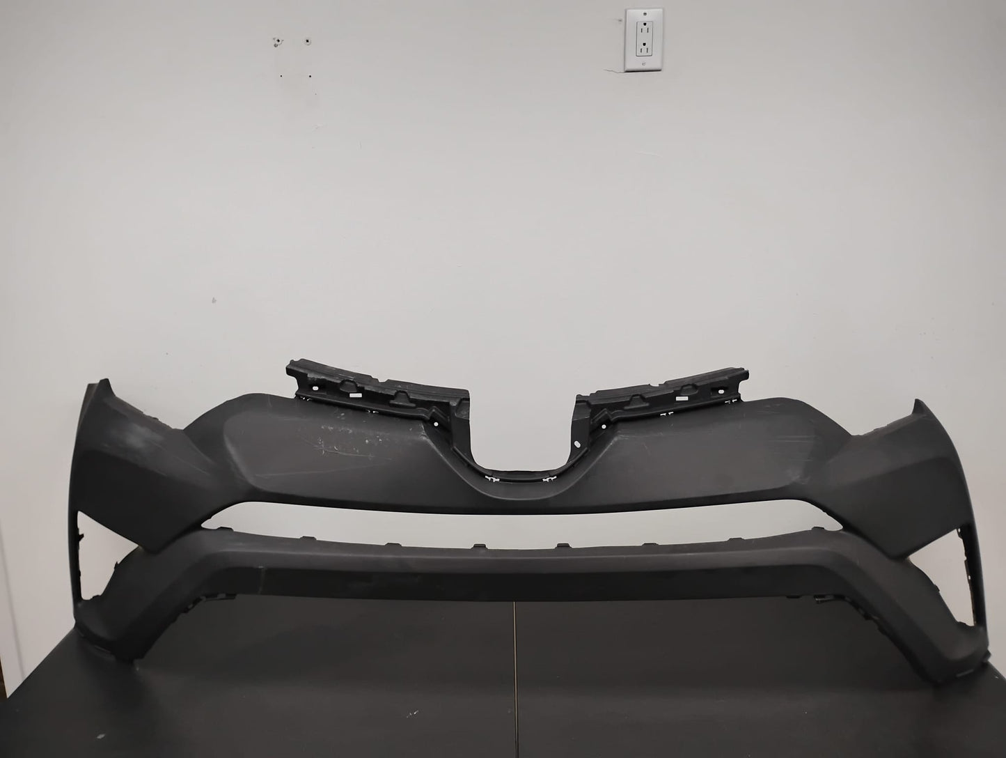 TOYOTA RAV4 2016-2018 Front bumper cover upper USA Built; w/o Park Assist; w/o Tab Holes; prime
