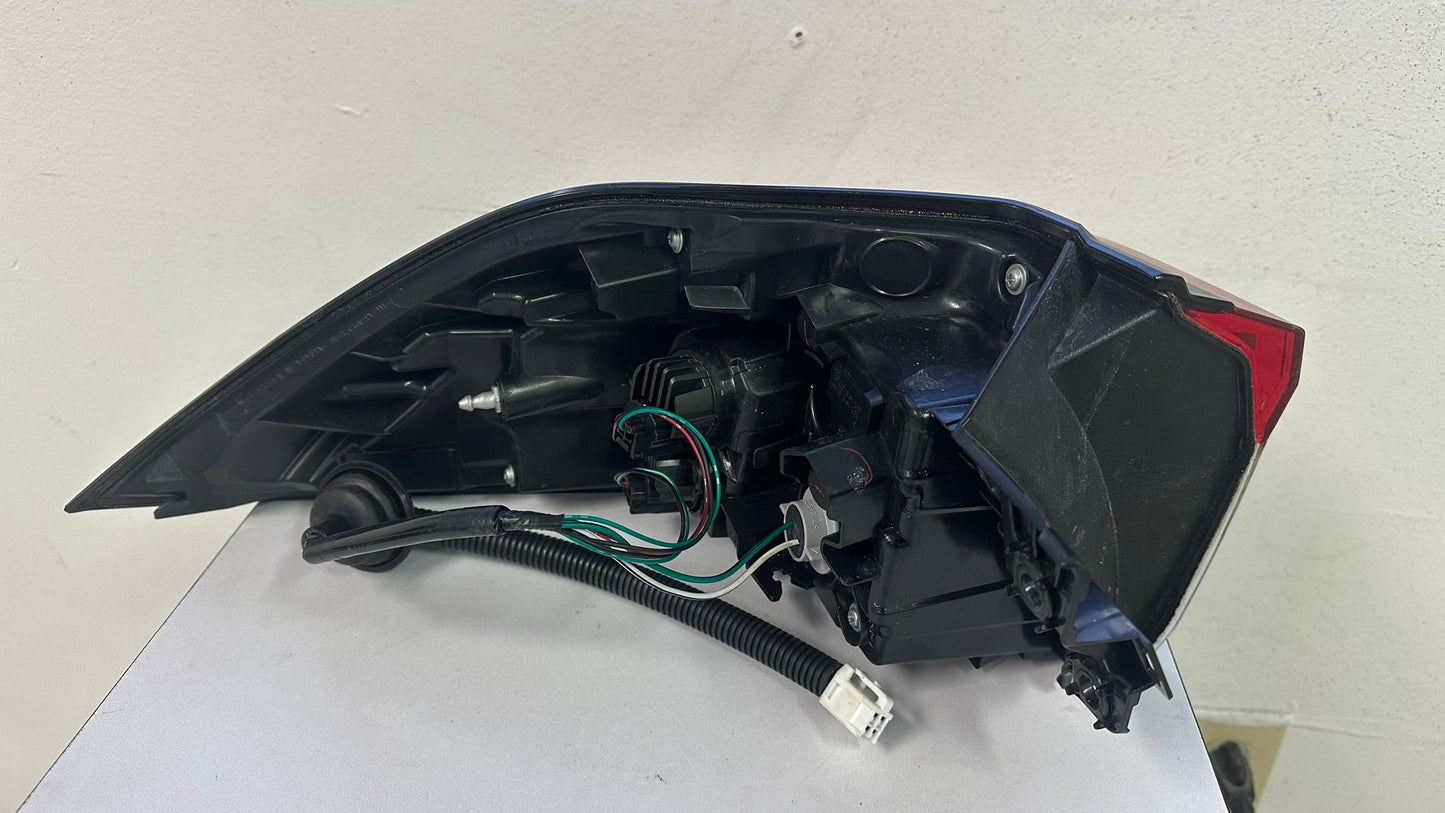 TOYOTA RAV4 2019-2023 Passenger Taillamp assy outer North America Built
