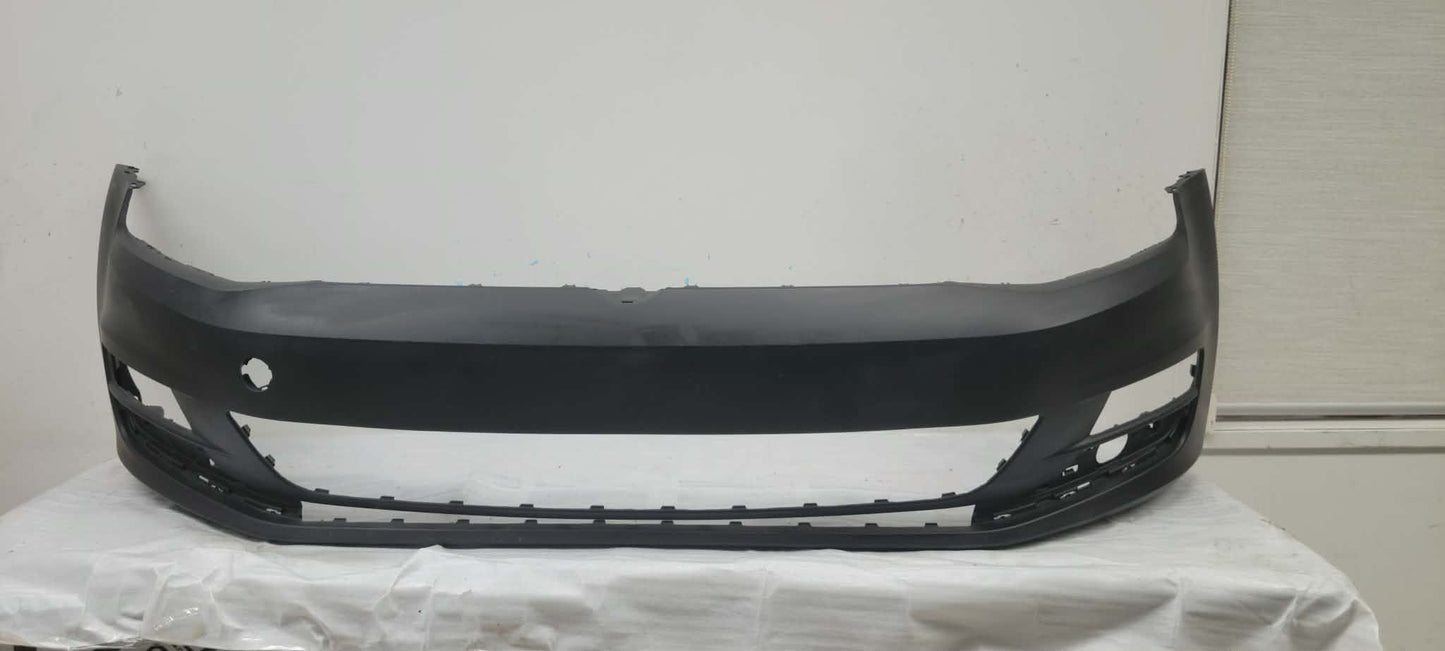 VOLKSWAGEN GOLF  2015 - 2016  FRONT BUMPER COVER OCCASION!!