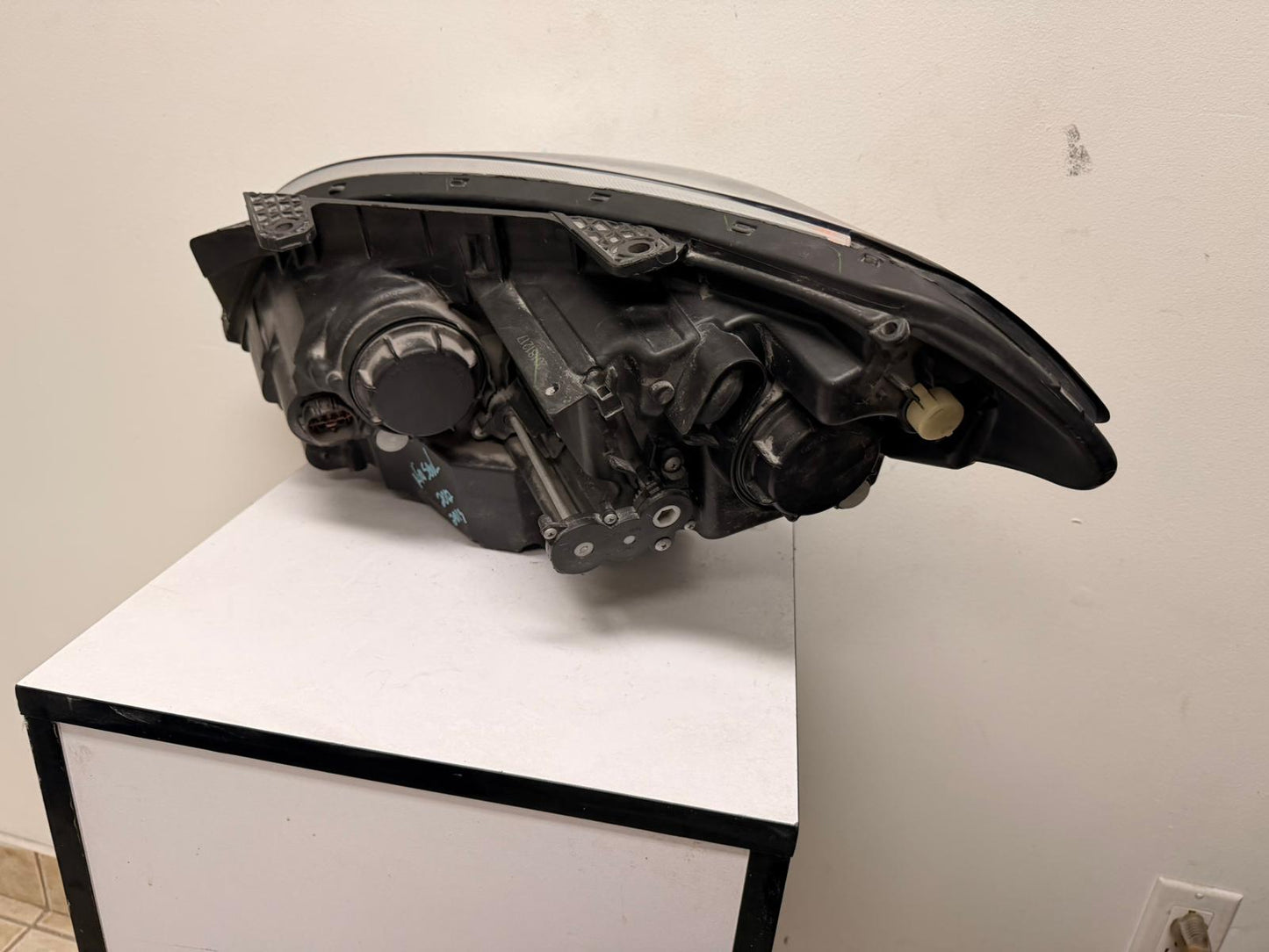 KIA SOUL 2012-2013 Passenger Headlamp assy composite