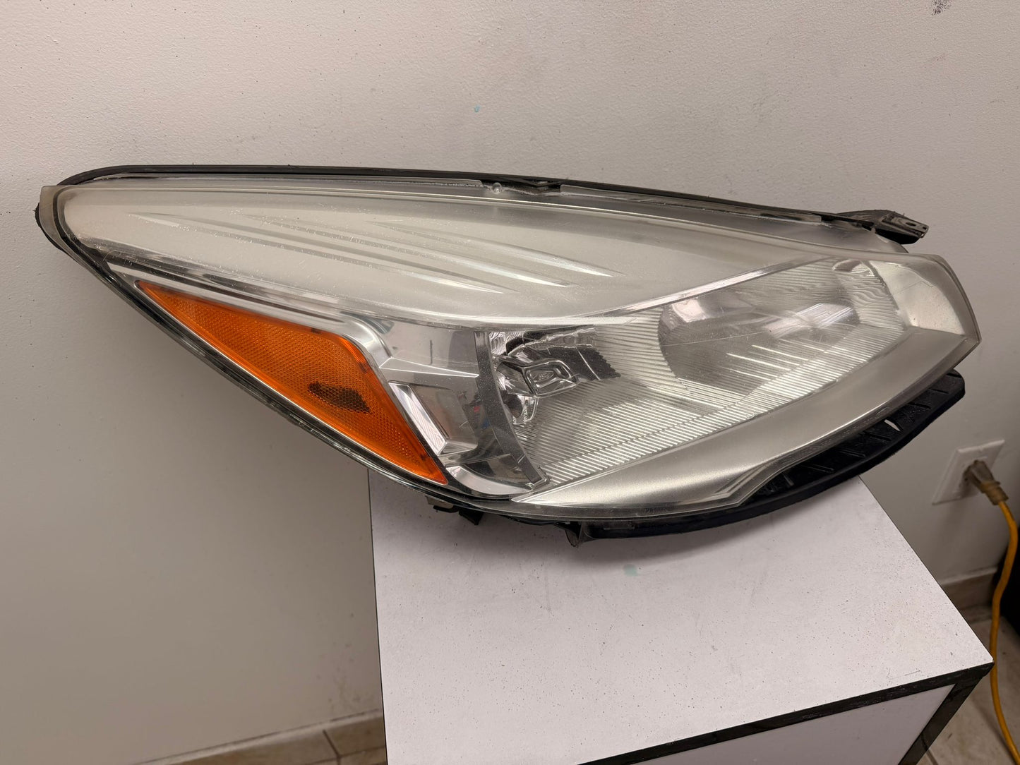 FORD ESCAPE 2013-2016 Passenger Headlamp assy composite Halogen