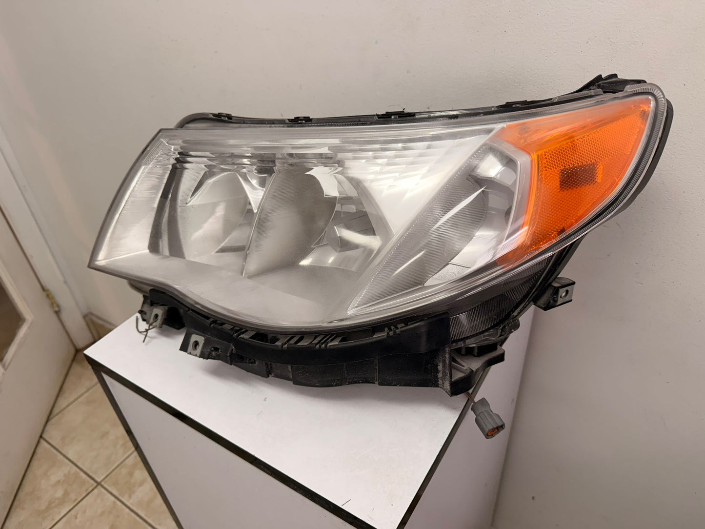 SUBARU FORESTER 2009-2013 Driver Headlamp assy composite Halogen
