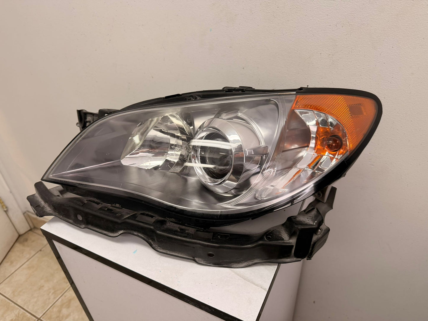 SUBARU IMPREZA 2006-2007 PASSENGER HEADLAMP ASSY