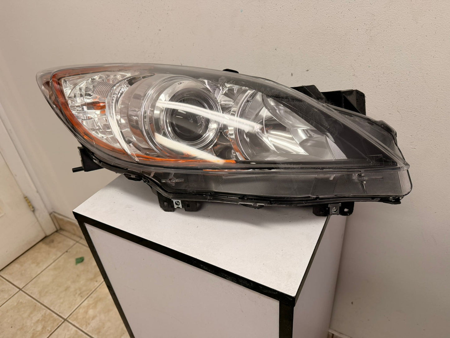 MAZDA 3 2010-2013 Passenger  Headlamp lens/housing Halogen; 5 Speed Trans