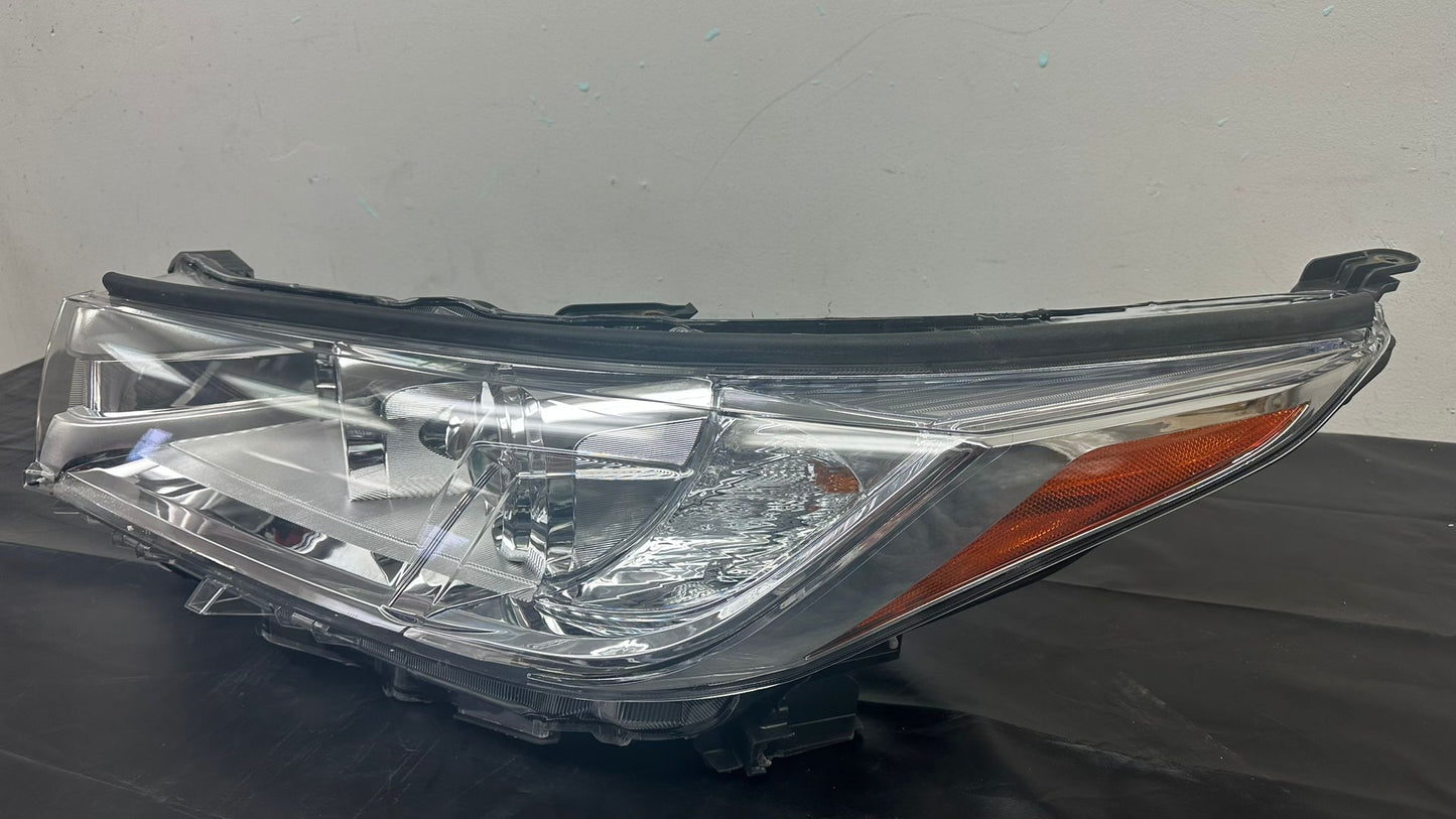 TOYOTA HIGHLANDER 2017-2019 Driver Headlamp assy composite LE|LE PLUS|XLE; w/o Smoked Chrome Accent; w/o LED DRL; Chrome Bezel