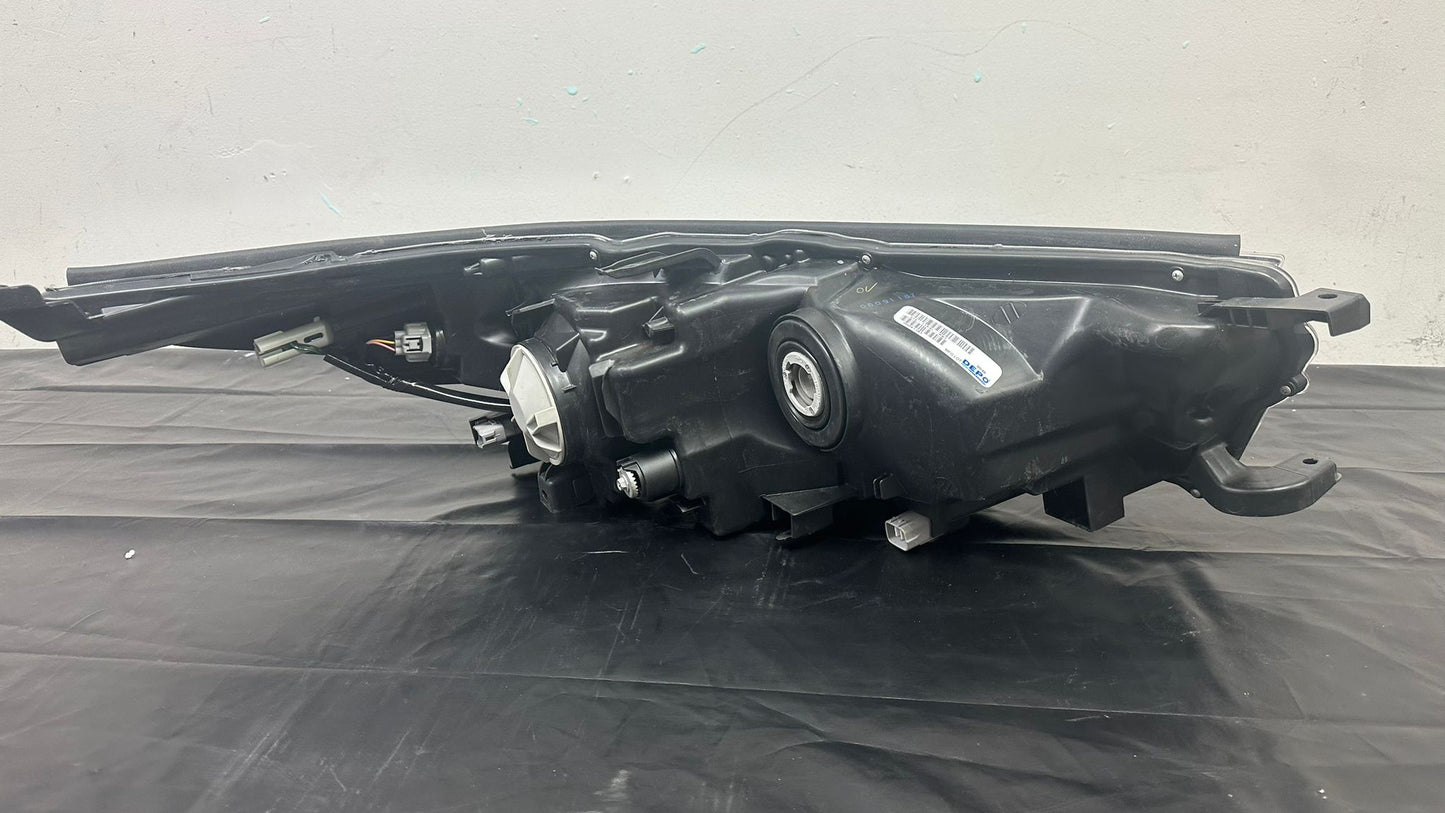 TOYOTA HIGHLANDER 2017-2019 Driver Headlamp assy composite LE|LE PLUS|XLE; w/o Smoked Chrome Accent; w/o LED DRL; Chrome Bezel