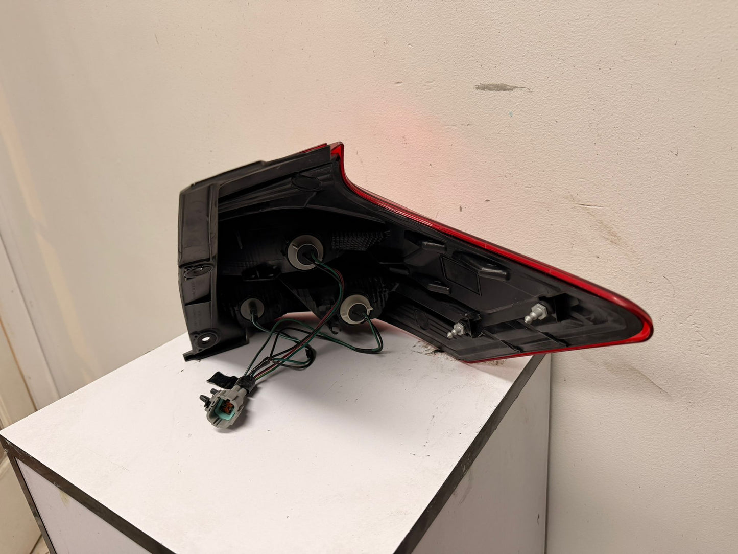 NISSAN KICKS 2018-2020 Driver Taillamp outer