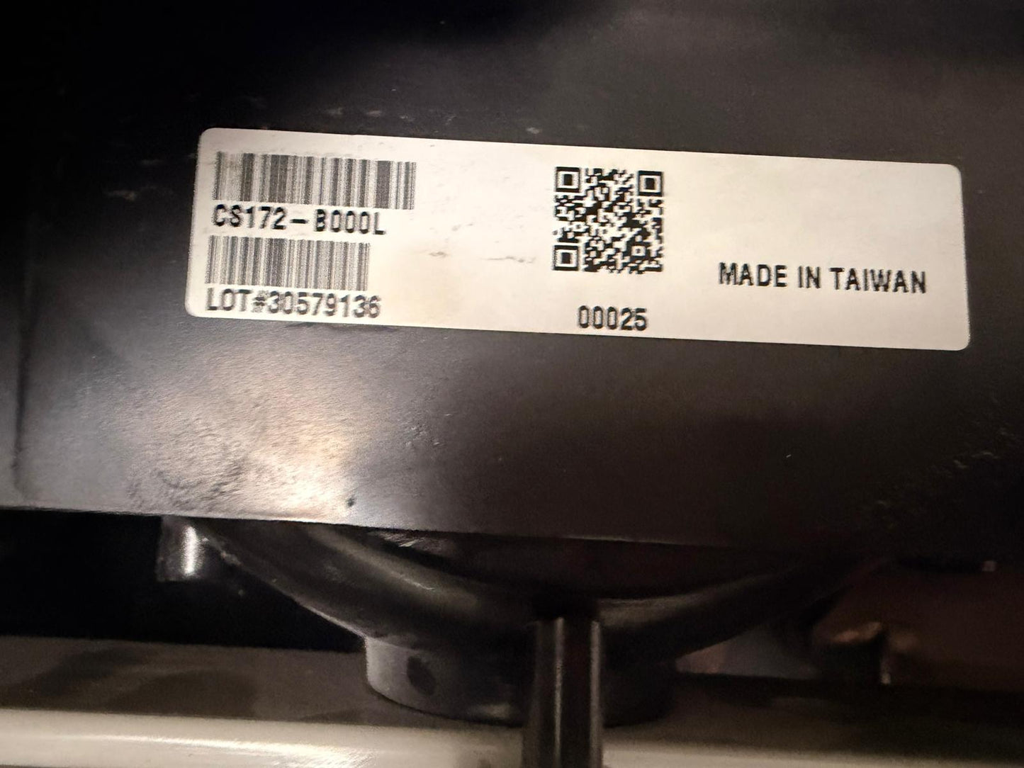 DODGE RAM 1500| 2002-2006 Driver Taillamp assy R1500 MEGA CAB; w/o bulbs or sockets