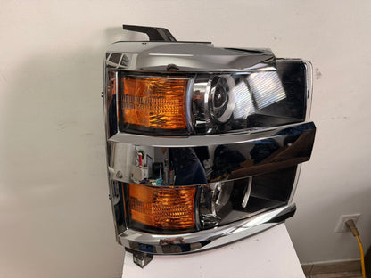 CHEVROLET SILVERADO 2500 HD/SILVERADO 3500 HD 2015-2019 Passenger Headlamp assy composite Black Bezel; Chrome Trim